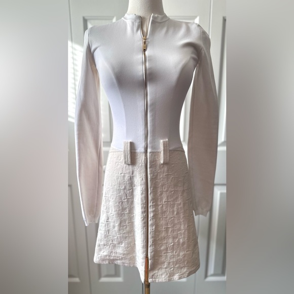 Louis Vuitton Dresses & Skirts - Louis Vuitton Cream-White Long Sleeve Zip-Front Midi Dress